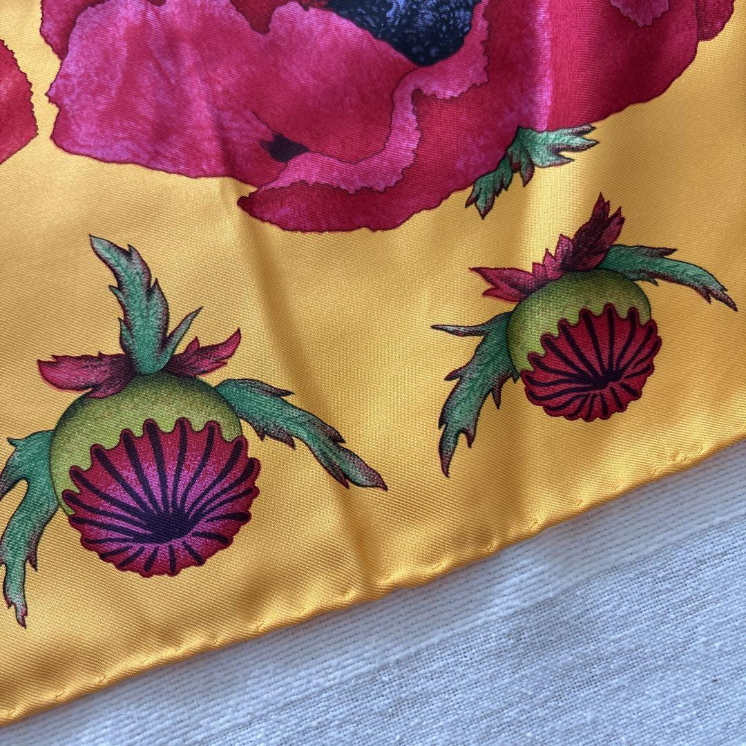 GUCCI スカーフ グッチ 花柄 - メルカリ