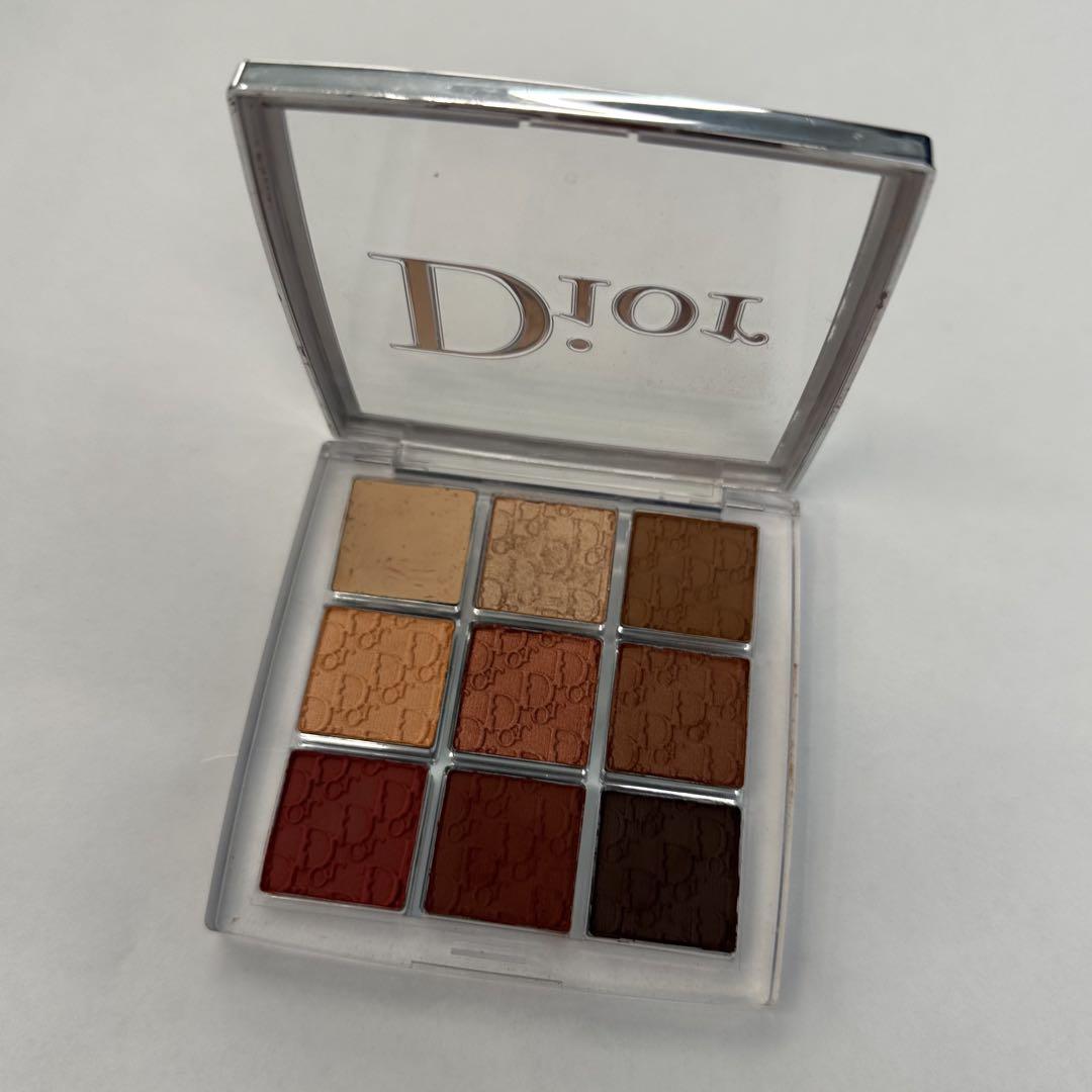 Dior アイシャドウパレット 9色入り - メルカリ