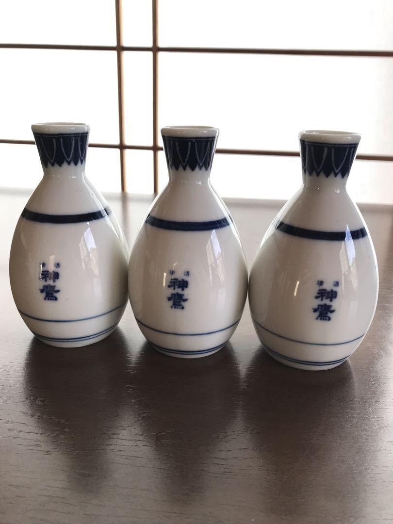 昭和レトロな陶器製の伝統的な徳利 3個セット