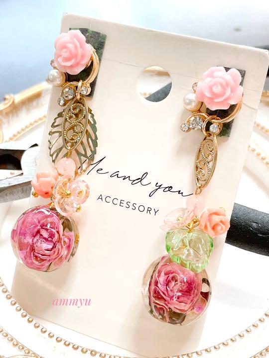 handmade ♡ リトルウッズ入りメロン型レジンのピアス