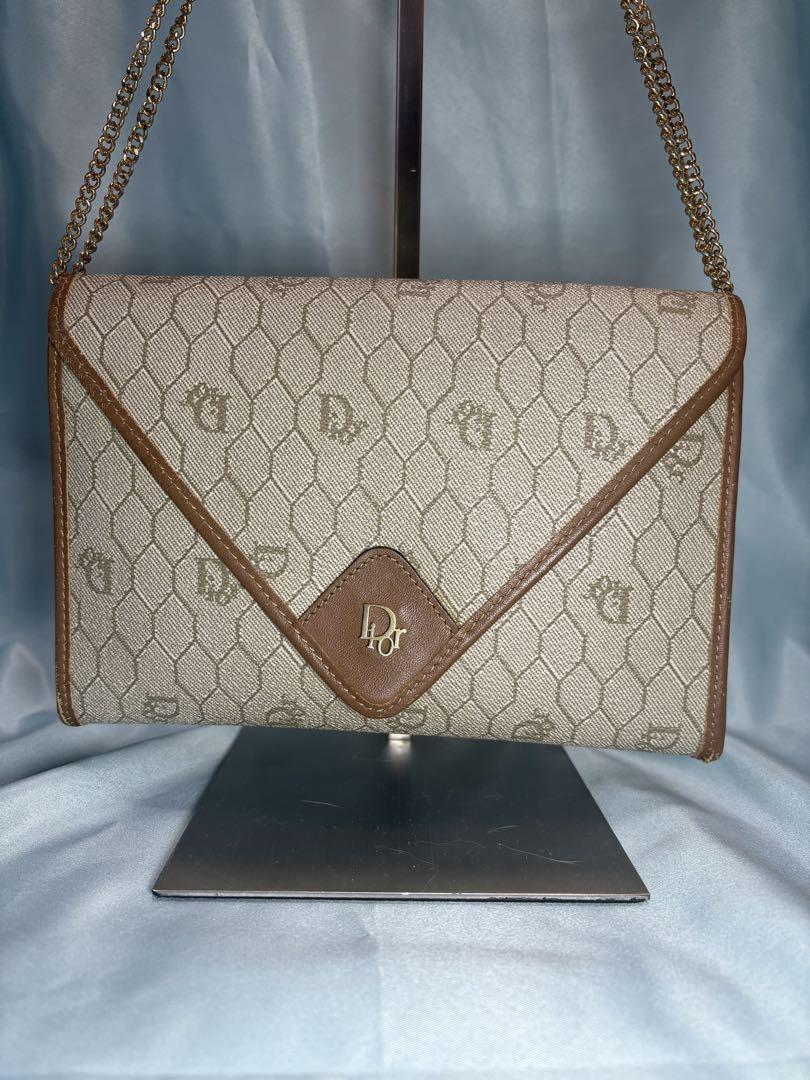 CELINE ブラウンレザー ハニカムパターン クラッチバッグ ハニカムパターン クラッチバッグ ベージュ/ブラウン - メルカリ