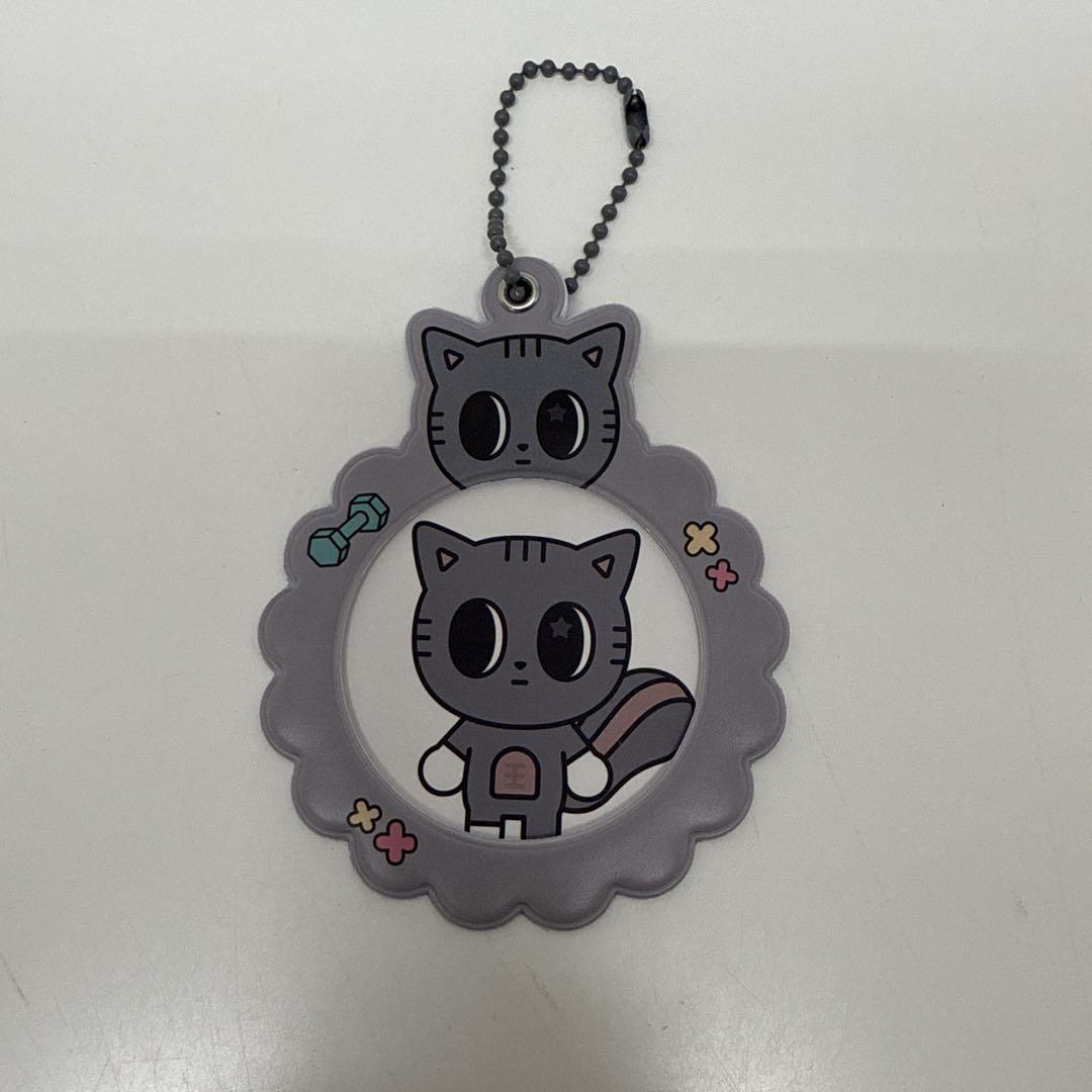 ダゴニャンキーホルダー ダゴニャン 缶バッジケース キーホルダー 新品 - メルカリ