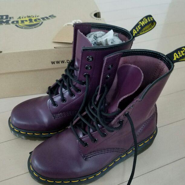 美品 Dr.Martens 8ホール J8D2m-m228340960 ドクターマーチン ブーツ 高品質即納