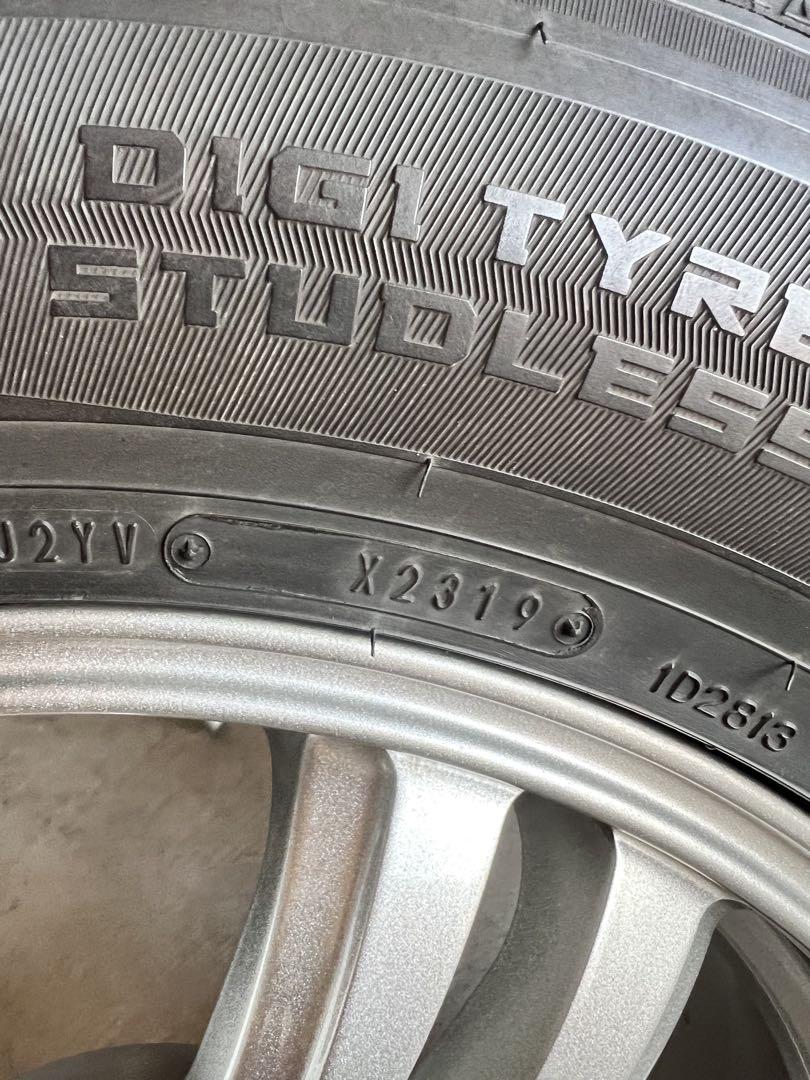 セット品1点目 ダンロップ ウインターマックスSJ8 215/70R16
