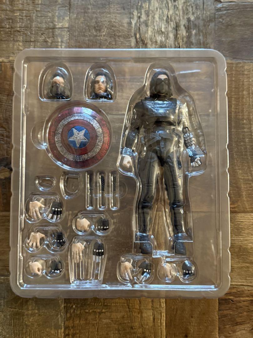 MAFEX winter soldier バッキー