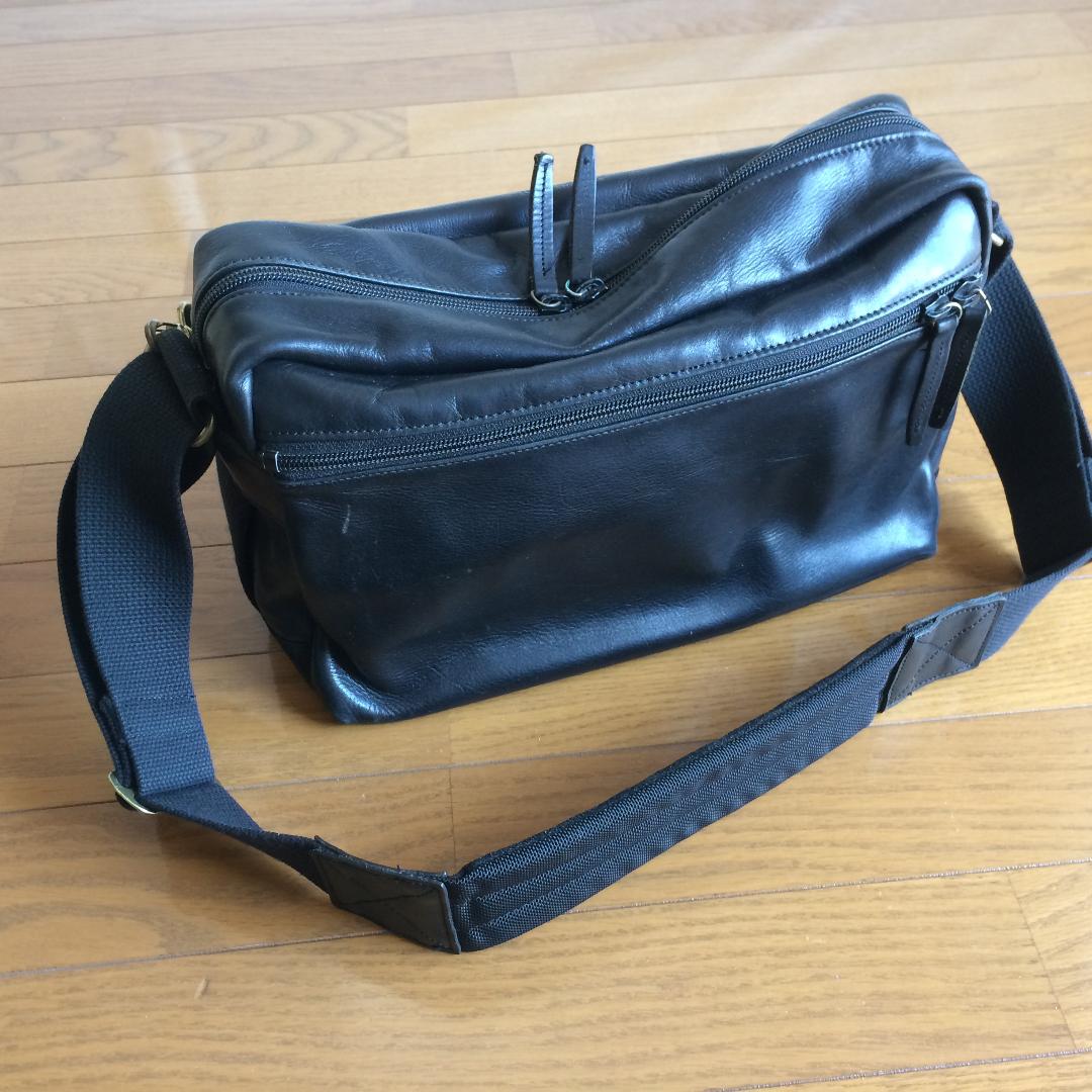 ARTISAN&ARTIST アルチザン＆アーチスト カメラバッグ 牛革製