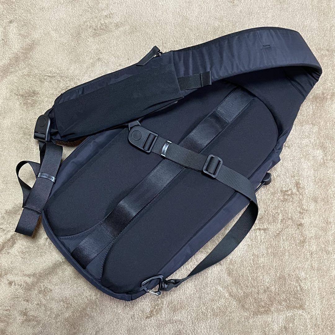 極美品 ALPAKA アルパカ ボディバッグ ネイビー