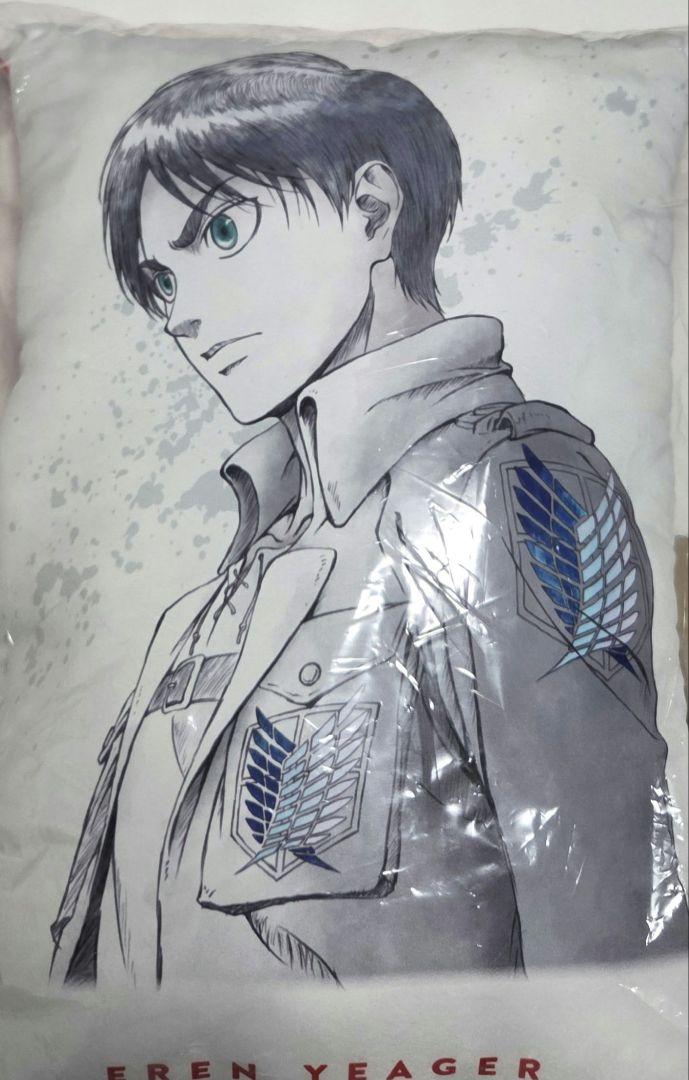 進撃の巨人 エレン WIT STUDIO 描き下ろし クッション WIT STUDIO 進撃の巨人 エレン 描き下ろしダイカットクッション