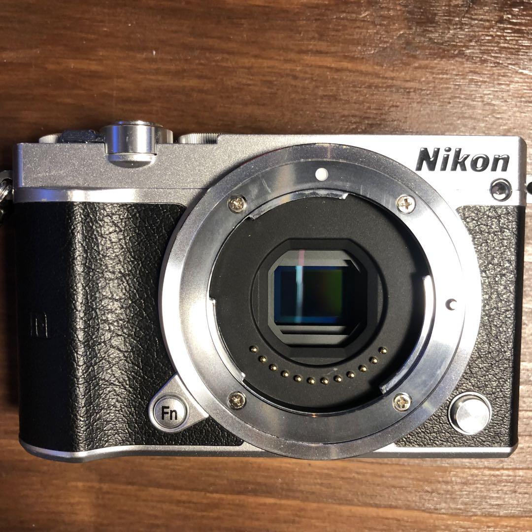 値下げしました】NIKON 1 J5 Zoomレンズ 単焦点レンズキット