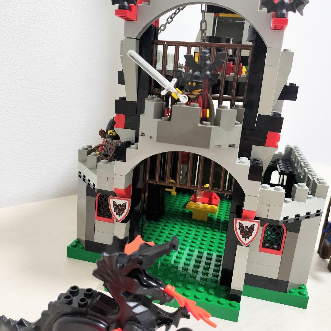 LEGO コウモリ男爵の城
