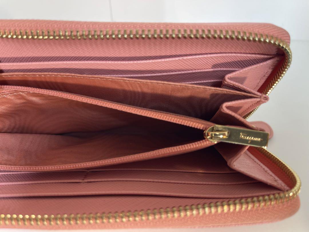 【美品】サルヴァトーレ フェラガモ 長財布 ラウンドファスナー 財布