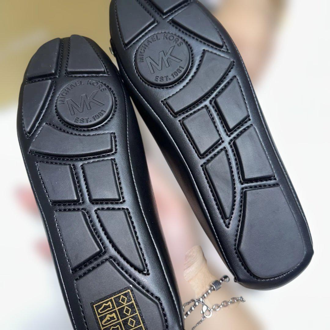 MICHAEL KORS ブラックローファー - メルカリ