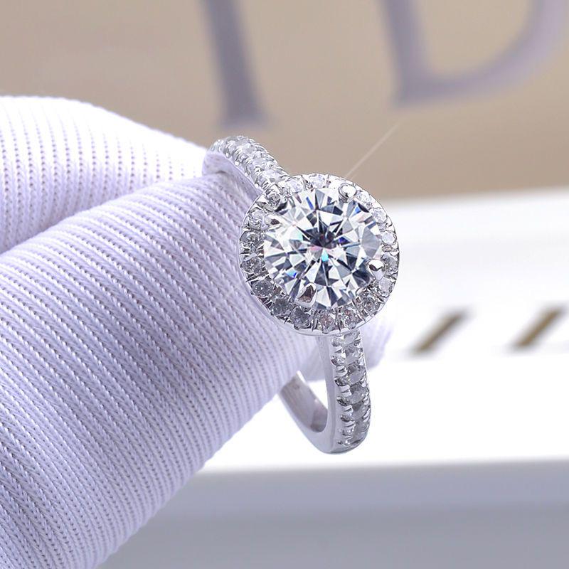 新品の早い者勝ち豪華pt950プラチナファッション指輪D 1.0ct女神婚約指 TBVb6-m22867749441 限定品人気