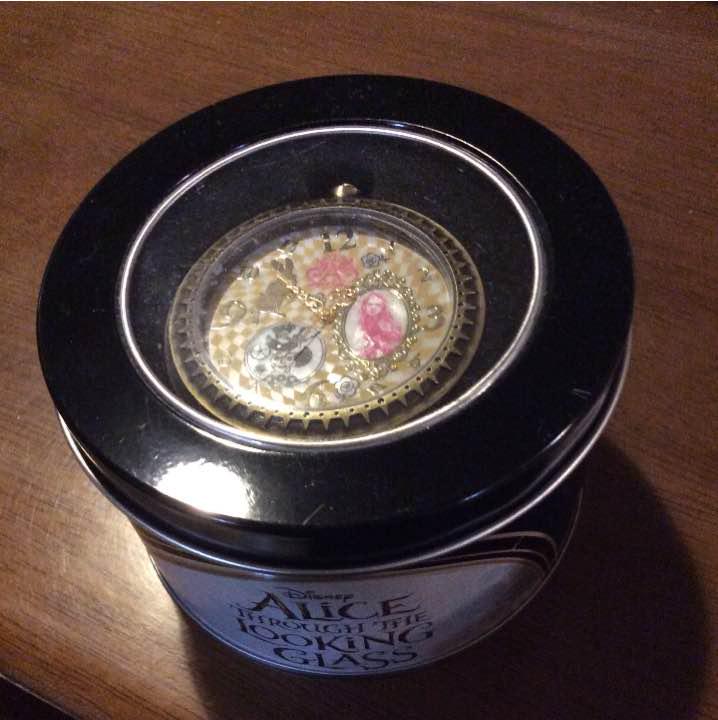 メルカリ アリス イン ワンダーランド 時間の旅 プレミアム懐中時計 1 799 中古や未使用のフリマ メルカリ アリス イン ワンダーランド 時間の旅 プレミアム懐中時計 1 799 中古や未使用のフリマ