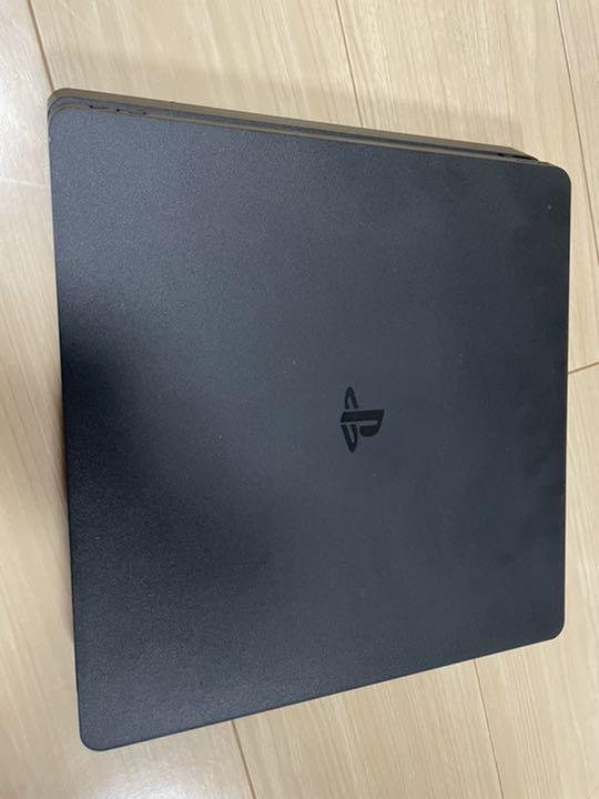PlayStation®4 ジェット・ブラック 500GB CUH-2100A PlayStation®4 ジェット・ブラック 500GB CUH-2100A