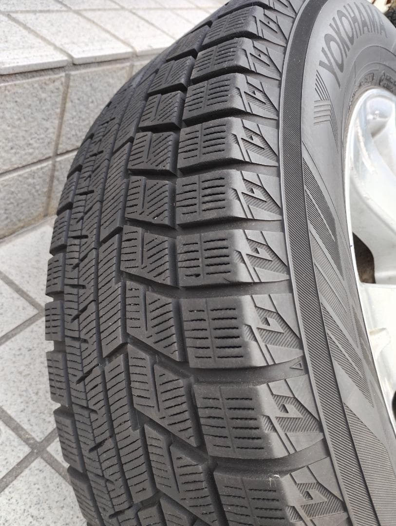 2022年製スタッドレスタイヤ 4本セット 215/65R16(ホイール込み) 2022年製スタッドレスタイヤ 4本セット 215/65R16(ホイール込み)