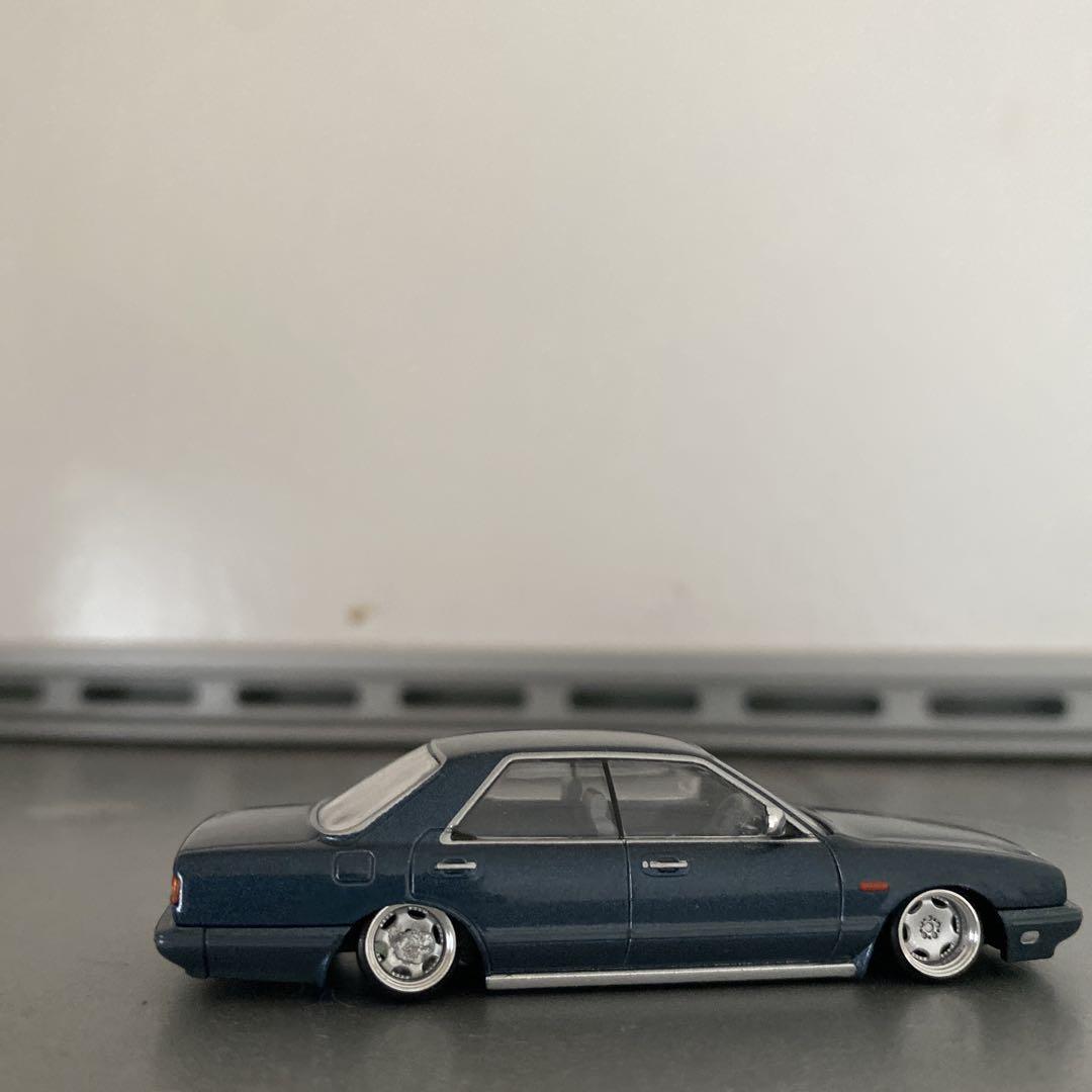 トミカリミテッドビンテージネオ 日産シーマ改