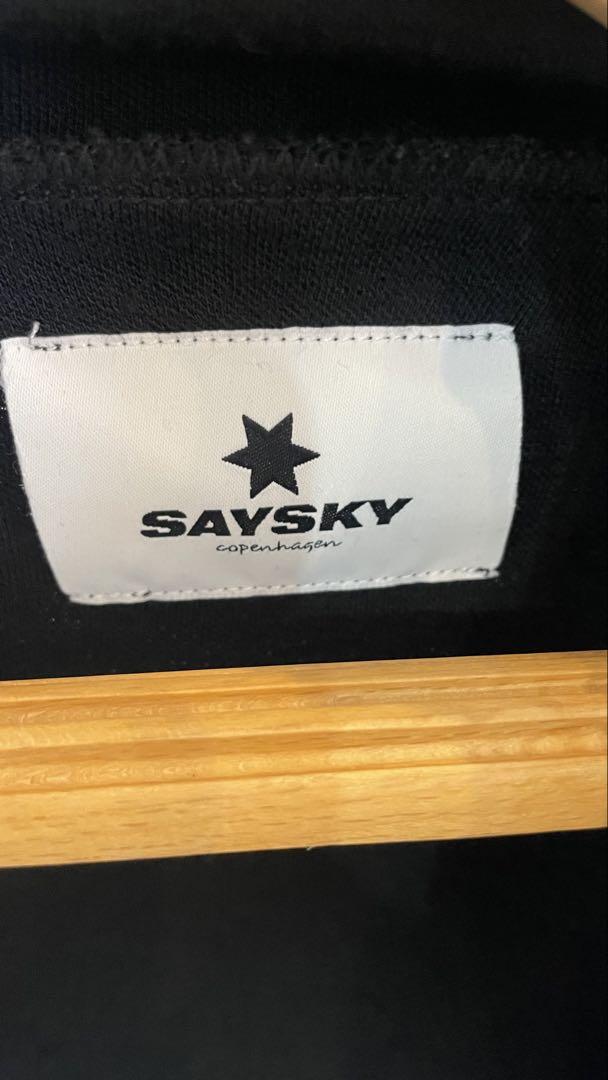 saysky セイスカイ　ランニング　フーディー