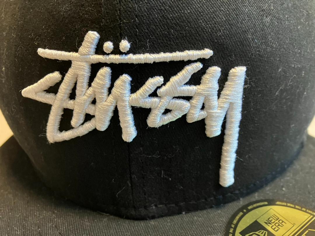STUSSY NEWERA　キャップ 60.6cm USA国旗 黒