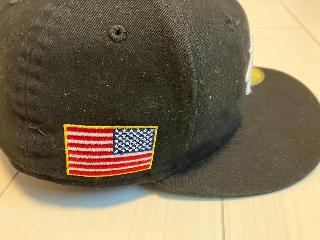 STUSSY NEWERA　キャップ 60.6cm USA国旗 黒