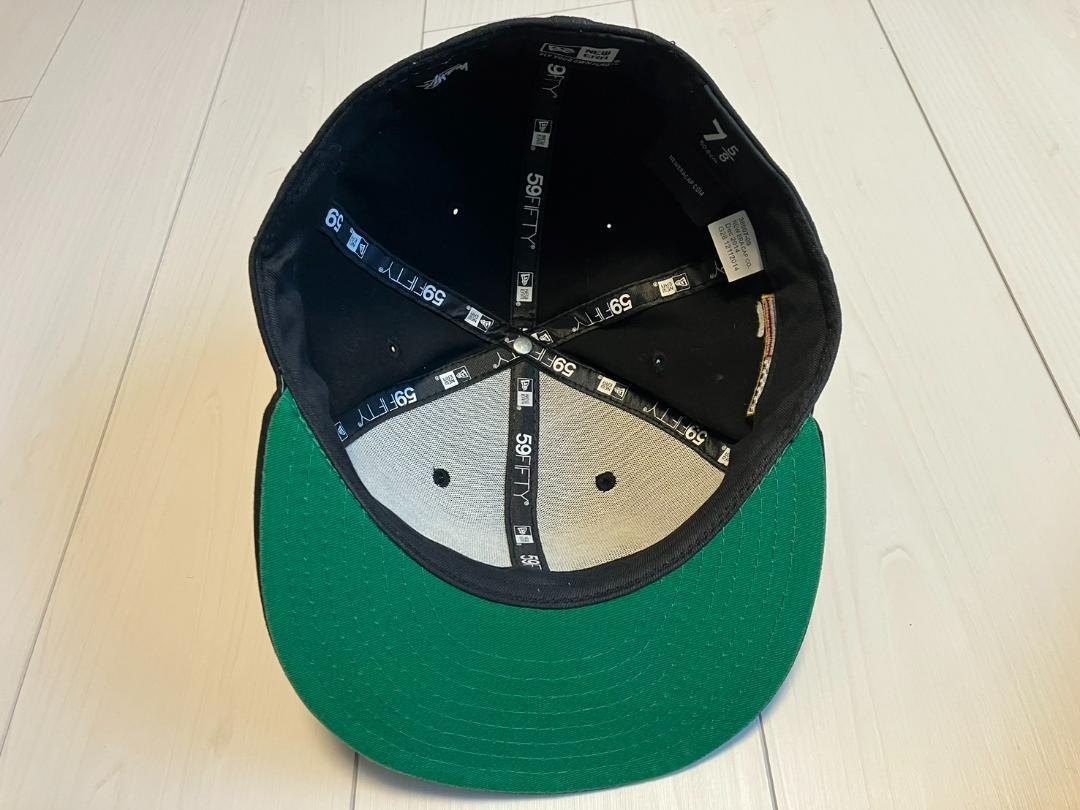 STUSSY NEWERA　キャップ 60.6cm USA国旗 黒