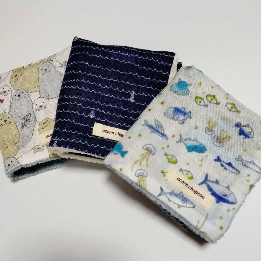 250401　ガーゼタオルハンカチ　3枚セット 1,070円