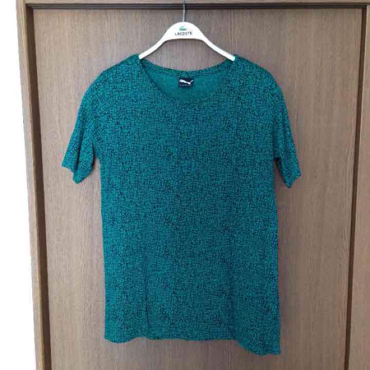 プーマ 緑 半袖 Tシャツ