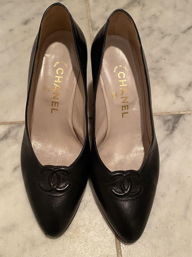 CHANEL ブラックレザーパンプス