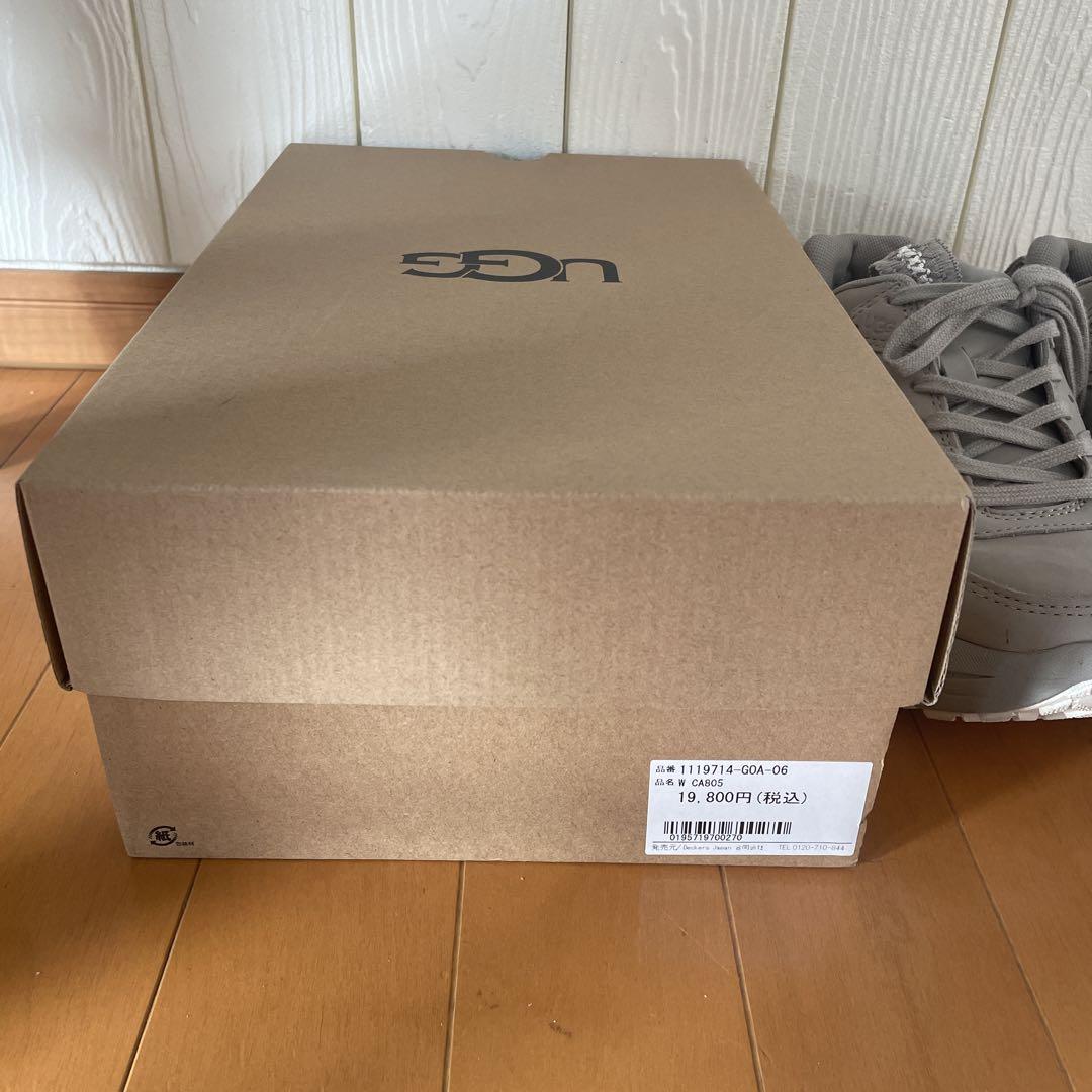 UGG WCA805 厚底スニーカー　箱あり