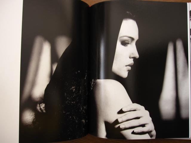 MONICA BELLUCCI　モニカ・ベルッチ