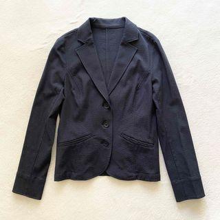 黒 テーラードジャケット 3つボタン