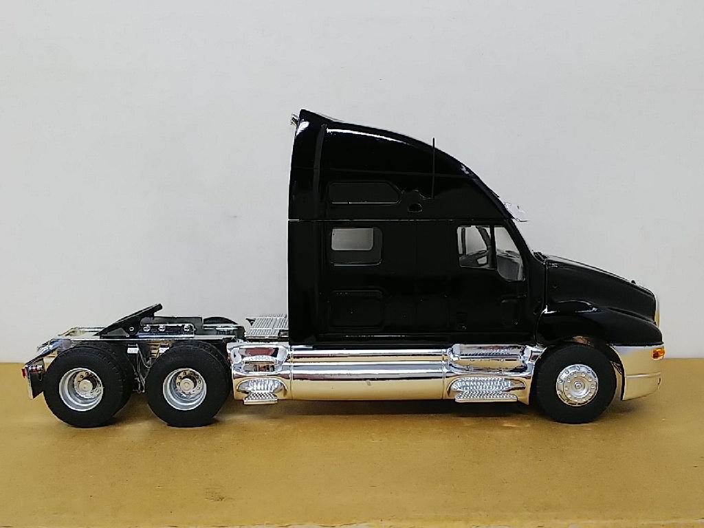 エリゴール 1/43 ケンワース T2000 トレーラーヘッド