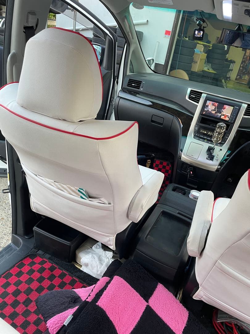 ベレッツァシートカバー ワイルドステッチアルファ 白赤 20アルファード ベレッツァシートカバー ワイルドステッチアルファ 白赤 20アルファード