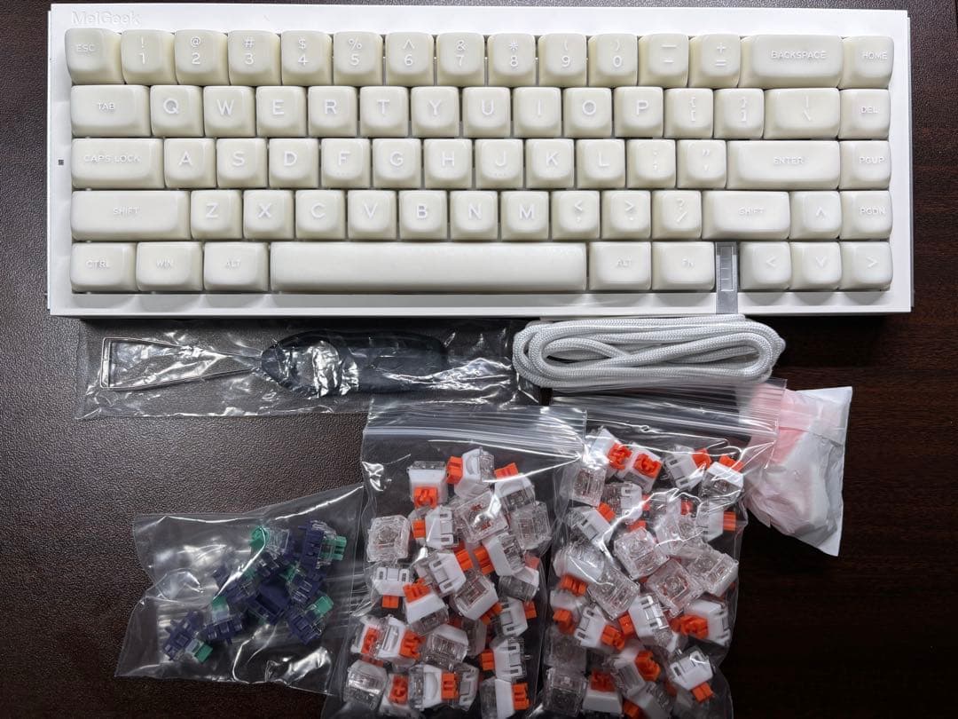 OP1 8K v2 MelGeek REAL67 ゲーミングデバイス目立った傷や汚れなし WWW_OPDRERGINERDOGAN_COM