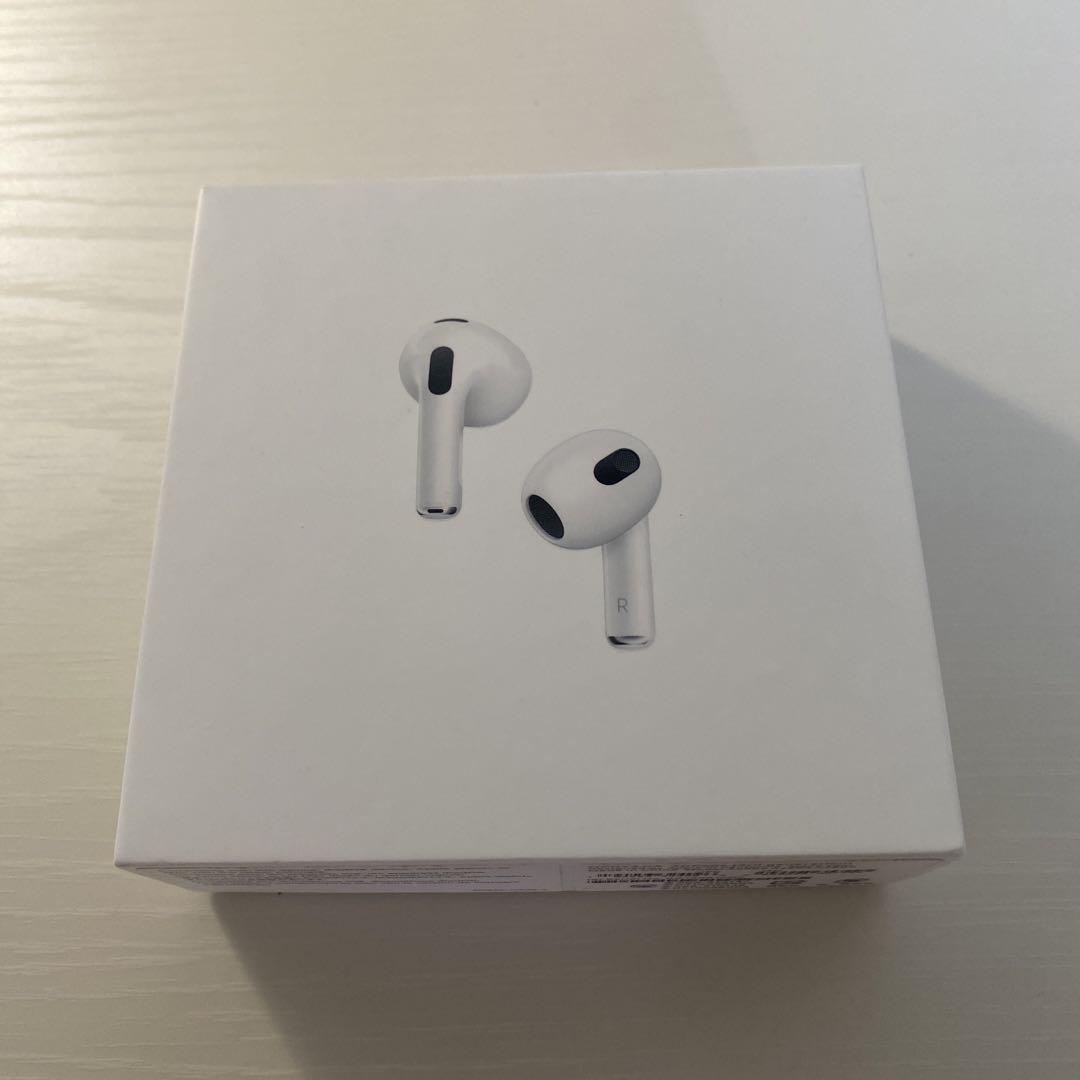 Lightning充電ケース付きAirPods（第3世代） Lightning充電ケース付きAirPods（第3世代）[整備済製品
