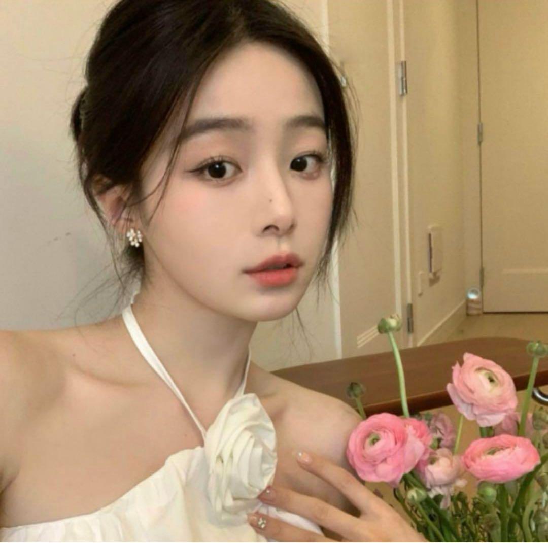 小ぶり フラワー クリスタル ピアス 大人可愛い セレクト