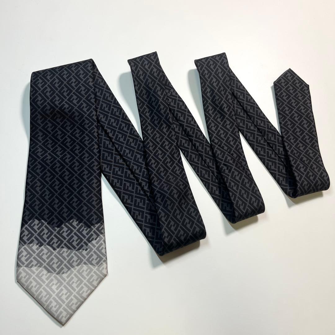 希少✨美品✨FENDI フェンディ ネクタイ 名作　ズッカ柄　グラデーション