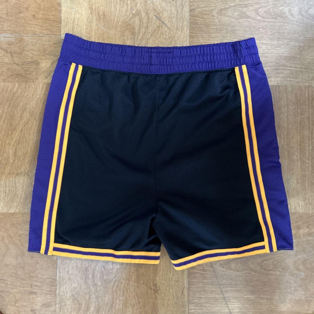 半額満載！スーパーSALE グランドセール！ LAKERS ハーフパンツ メルカリ - XL NBA NIKE ウェア