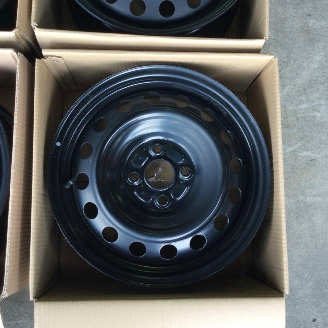スチールホイールセット目立った傷や汚れなし