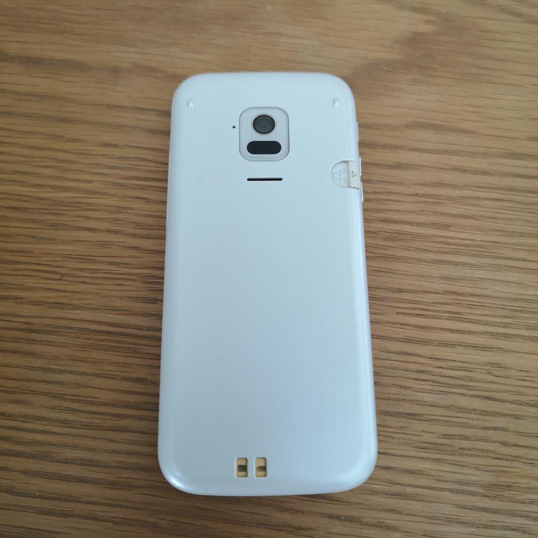 美品】ドコモ docomo らくらくホン F-01M ホワイト