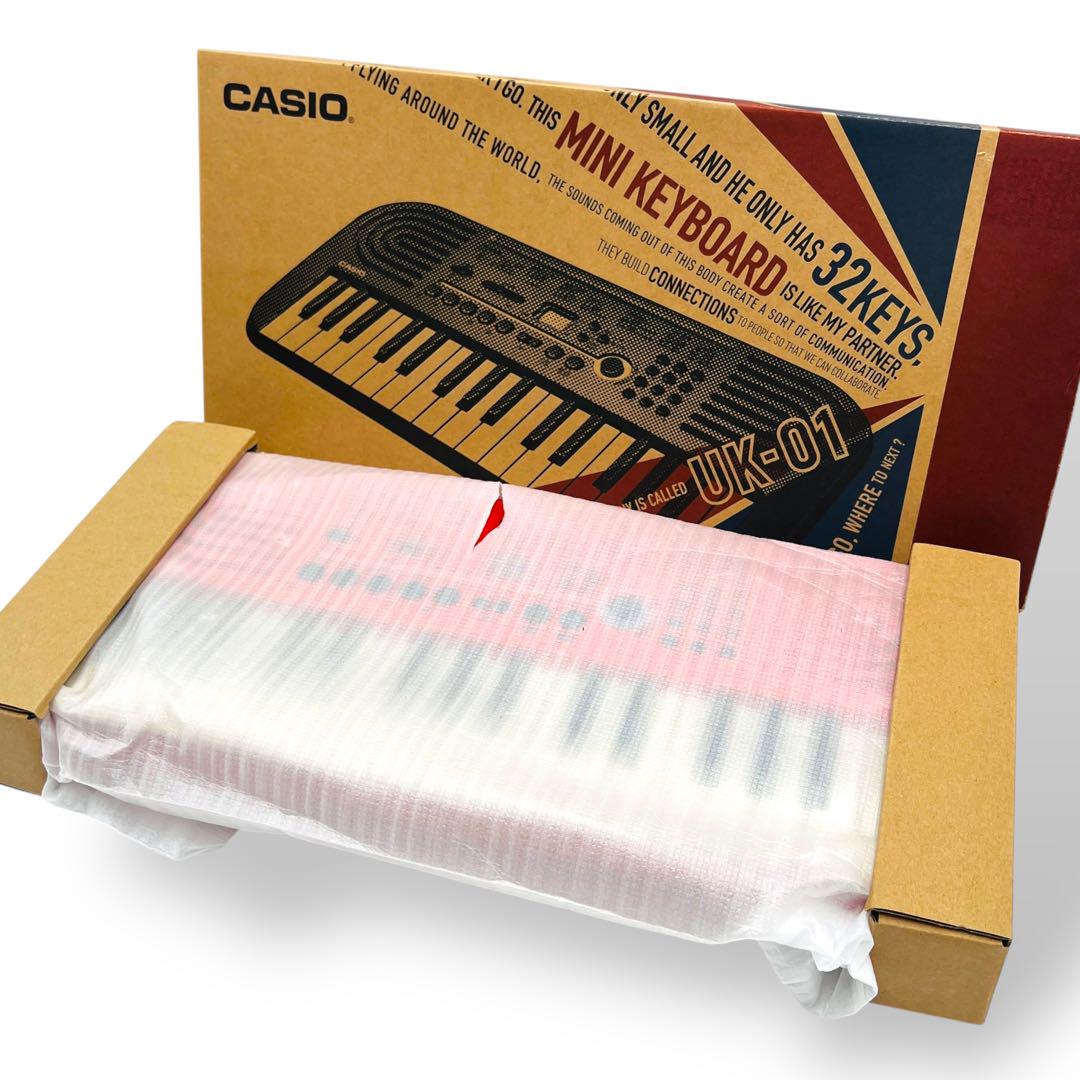 カシオ UK-01 32鍵盤 ミニ電子キーボード ACアダプター付き