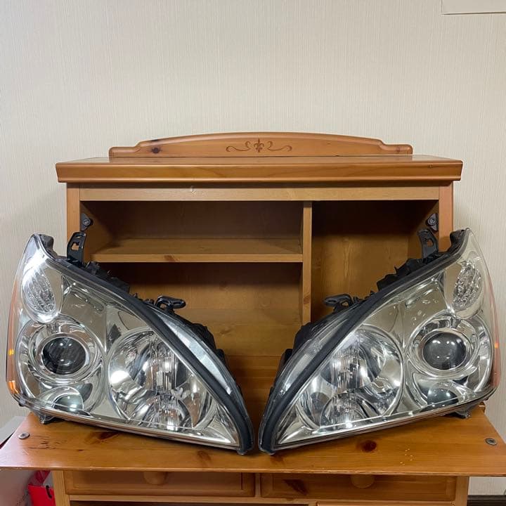 オンラインストア買取 30 ハリアー 純正 ヘッドライト 左右 セット