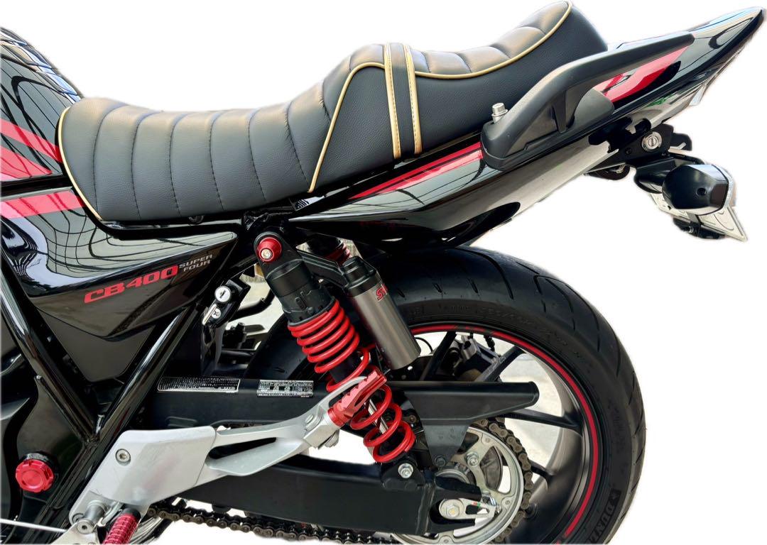 cb400sf nc42 nc39 タックロールシート レッド ポン付け可能 赤&赤タックロールシート ホンダ CB400SF SB NC39 NC42最終型の