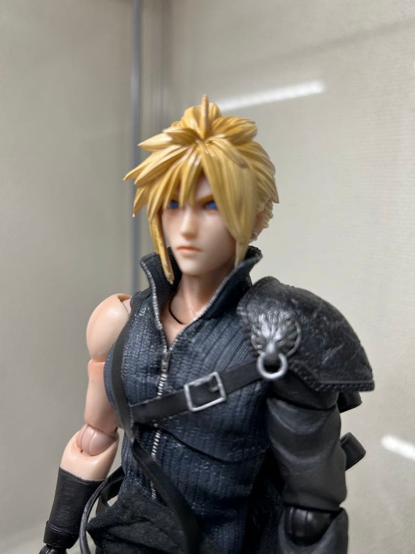 FINAL FANTASY VII CLOUD STRIFE フィギュア