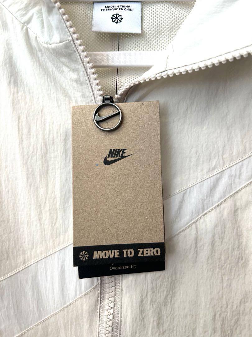 Nike レディースウィンドブレーカー Sサイズ クリーム色　匿名配送
