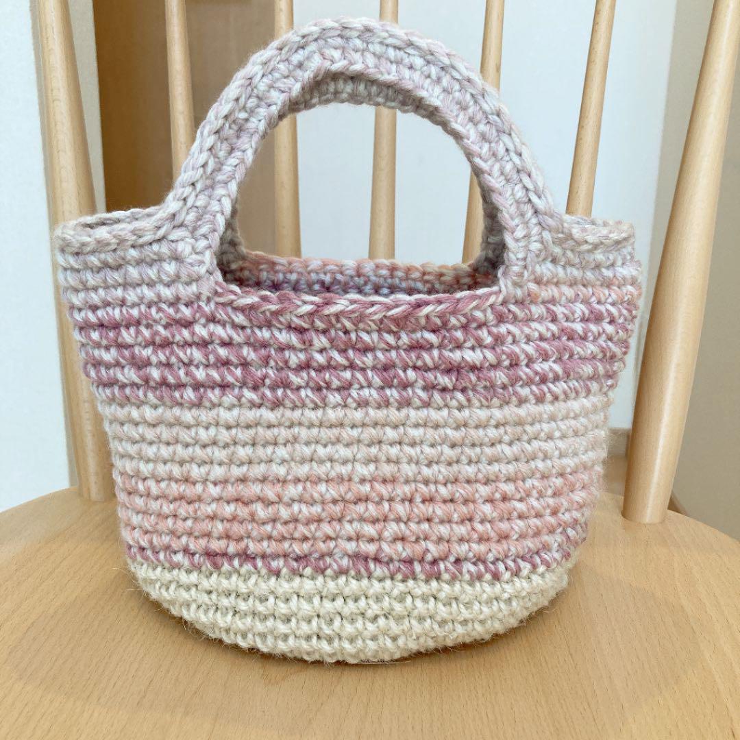 ピンクの玉編みのバッグ[編み物][ハンドメイド][かぎ針編み