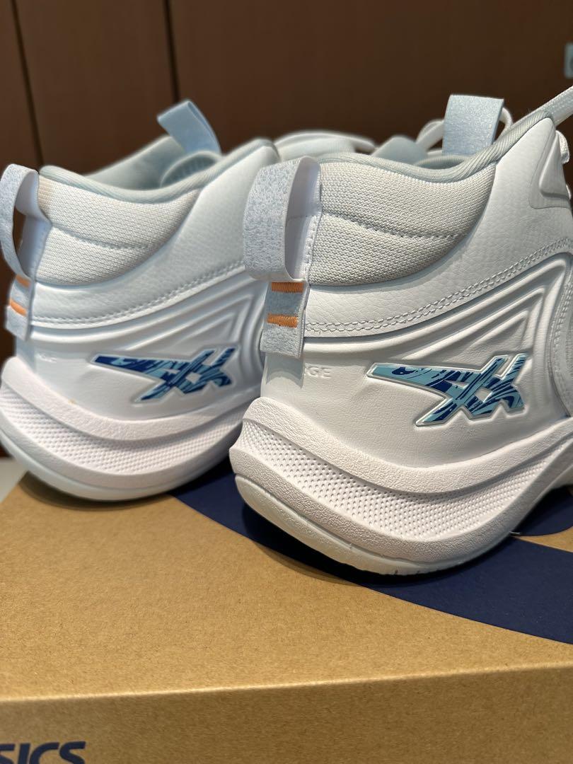ASICS NOVA SURGE 3 ホワイト　28.5