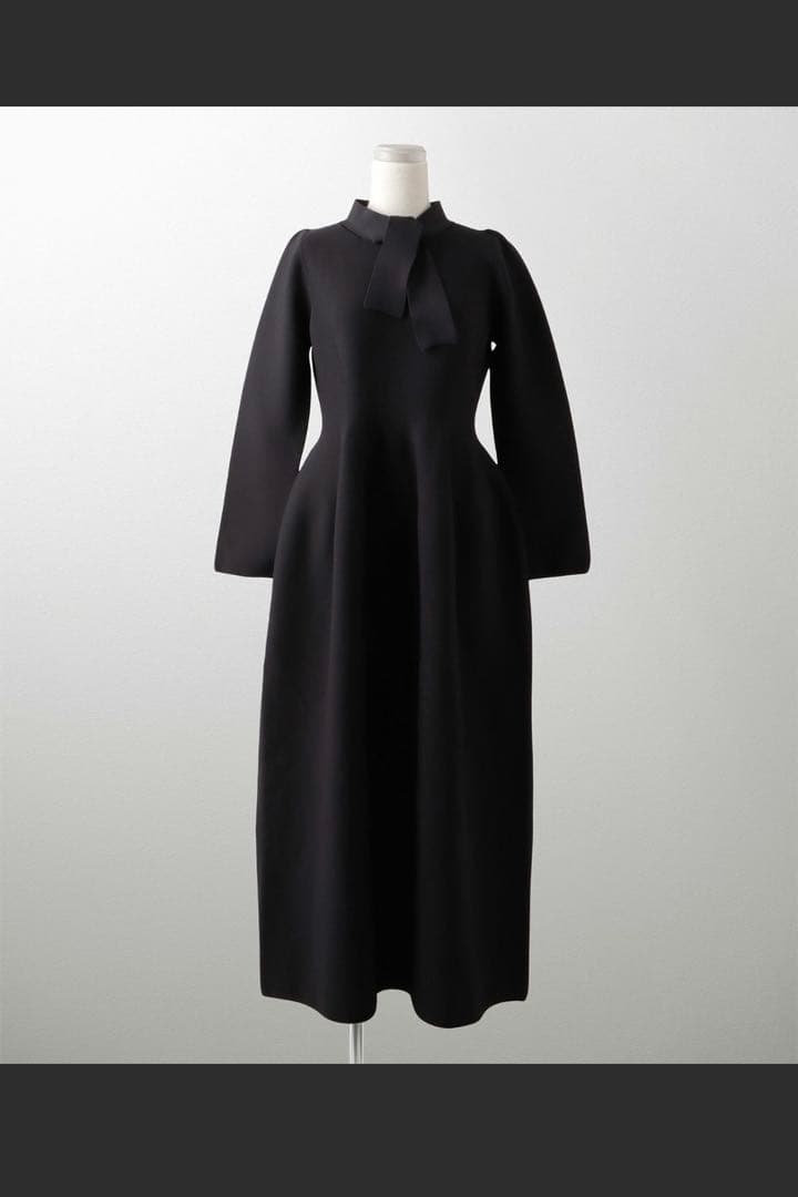 HUIT bouquet ジョイントスペース ワンピース S ブラックS Joint space