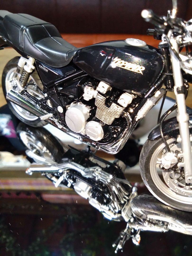 アオシマ1/12 カワサキゼファー ZR400C ZEPHYR89組み立塗装済み