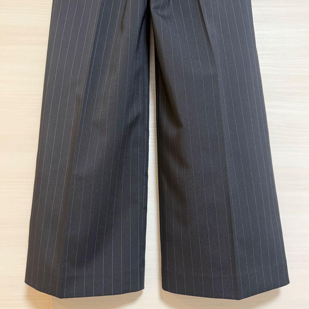 美品 NOBLE ストライプ エステルツイルストレッチスラックスパンツ 紺 34 美品 NOBLE ストライプ エステルツイルストレッチスラックスパンツ 紺 34